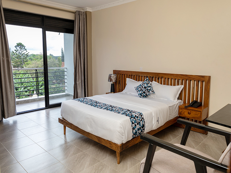 single_room_with_balcony_and_lake_view (14)