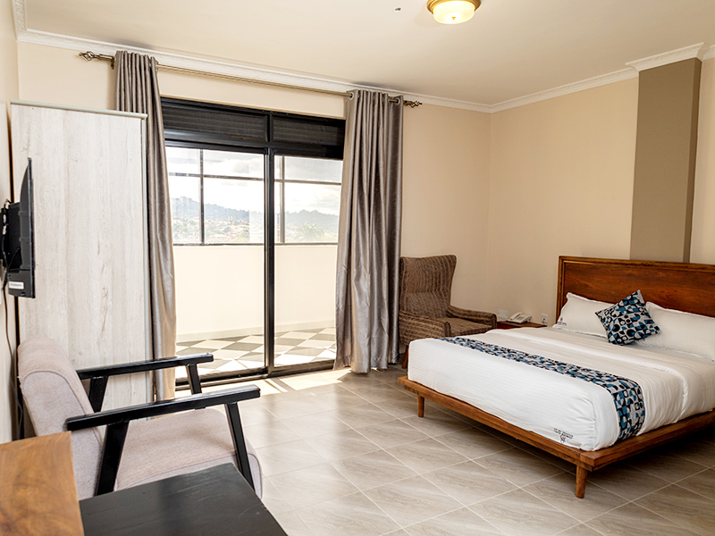 single_room_with_balcony_and_lake_view (6)