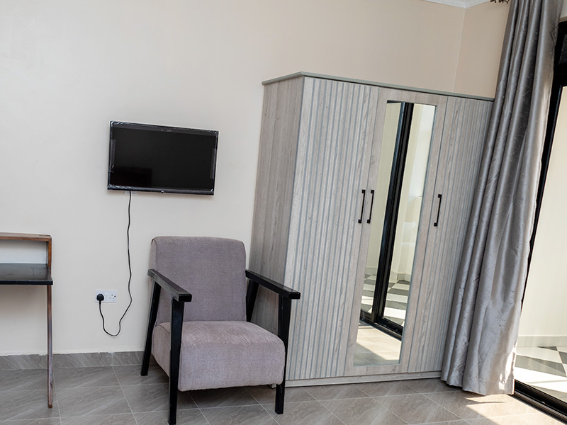 single_room_with_balcony_and_lake_view (8)